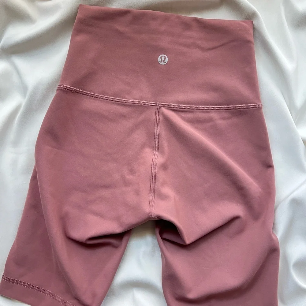 Lululemon Wunder Train High Rise Bike Short